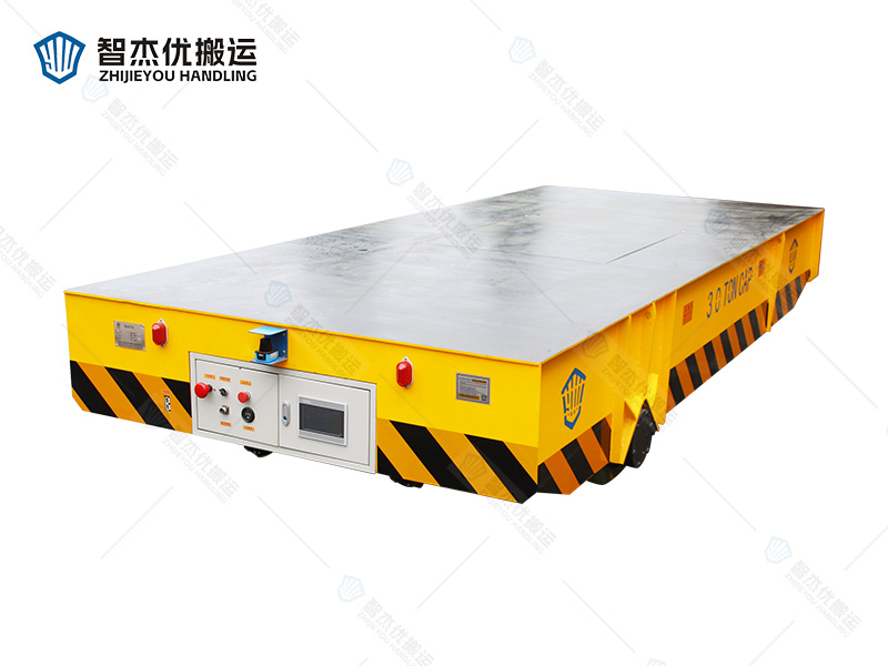 30噸原地旋轉(zhuǎn)無(wú)軌車